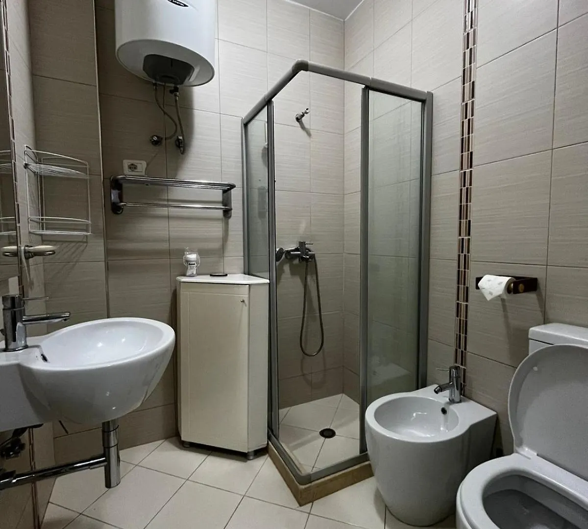 Apartament Golemi 0*, Golem (Tirana)
